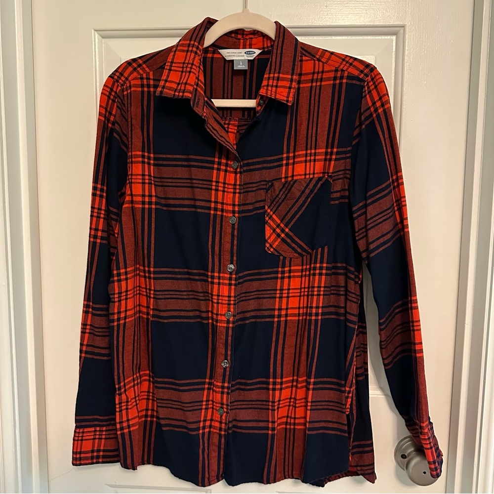 Old Navy Red and Navy Blue Plaid Flannel Button Down, Size L